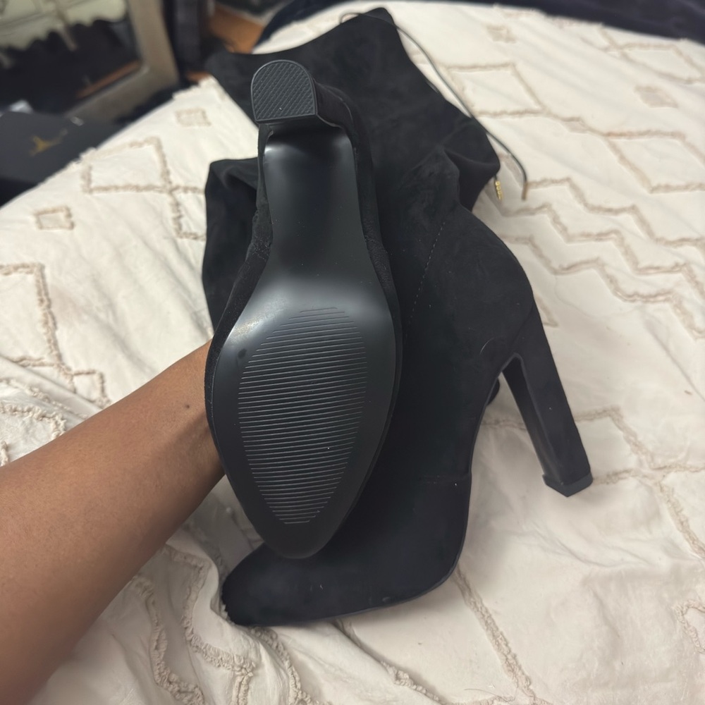 Thigh high black boots - Picture 6 of 6